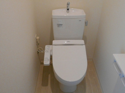 【トイレ】 | フェリス コート | トイレ 温水洗浄暖房便座