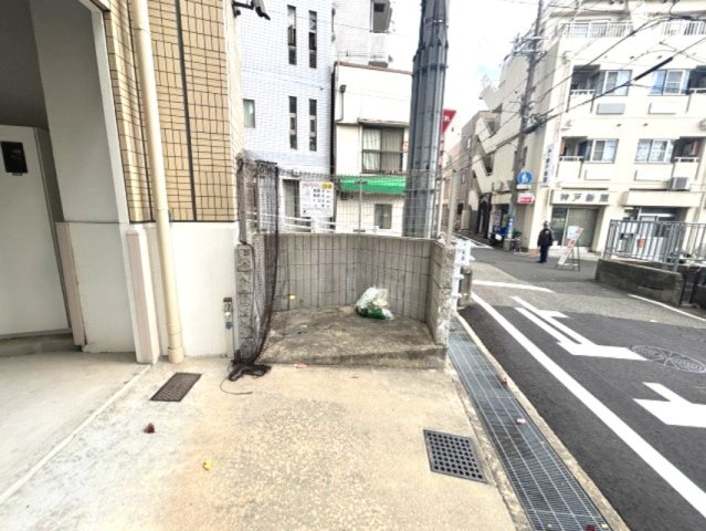 Dolce Vita 王子公園の駐車場