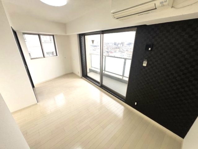 Dolce Vita 王子公園の居間・リビング