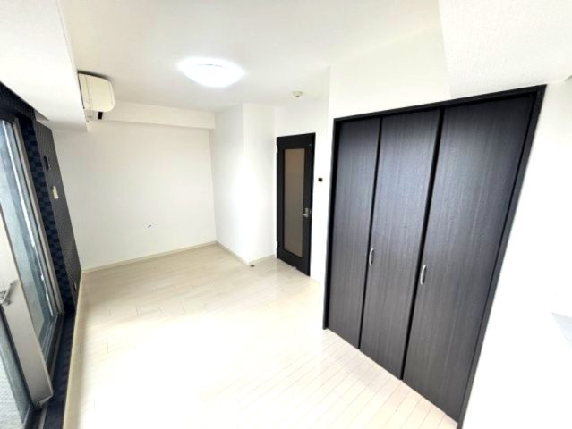 Dolce Vita 王子公園の居間・リビング