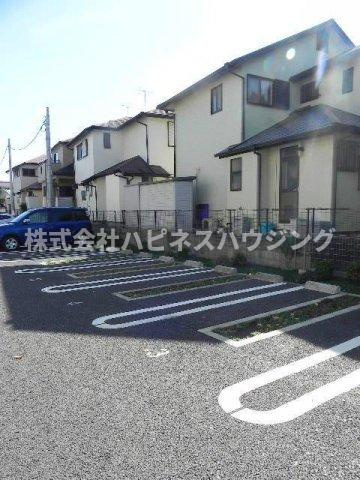 プラムヒルズⅠの駐車場