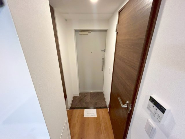 ファステート大阪マジョリティの玄関