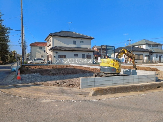 加須市三俣1丁目　新築一戸建て　05　リーブルガーデンの前面道路含む現地写真|2026/4/6　撮影