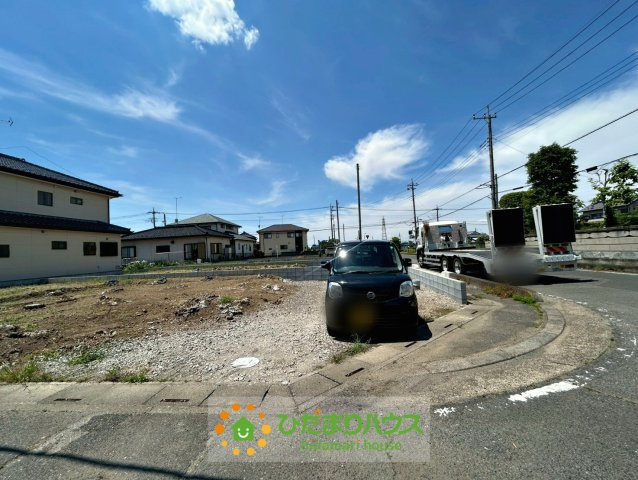 加須市三俣1丁目　新築一戸建て　05　リーブルガーデンの駐車場|2026/05/14　撮影