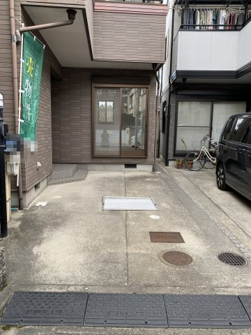 東大阪市新家西町の駐車場