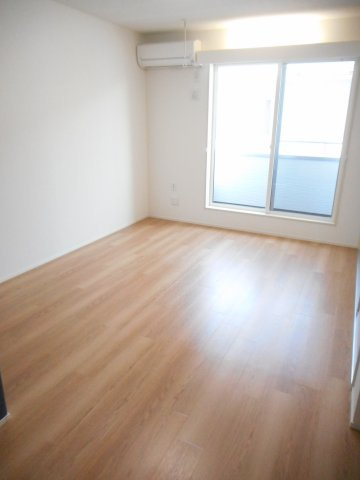 エライアの洋室