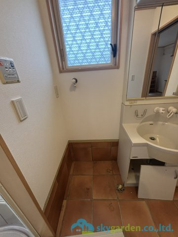 平塚市長持　中古戸建のランドリースペース