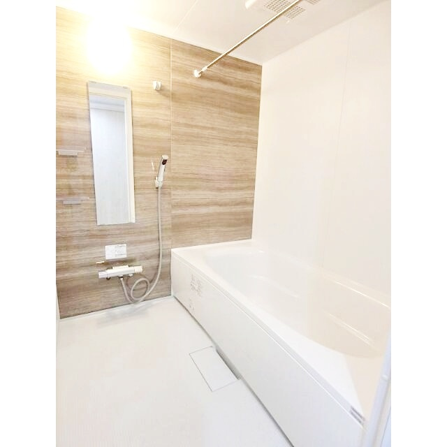 鎌倉市材木座３丁目のアパートの浴室