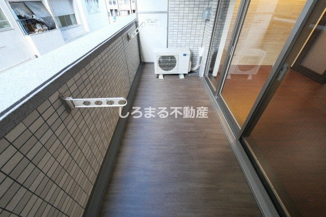 プレジオ難波のバルコニー