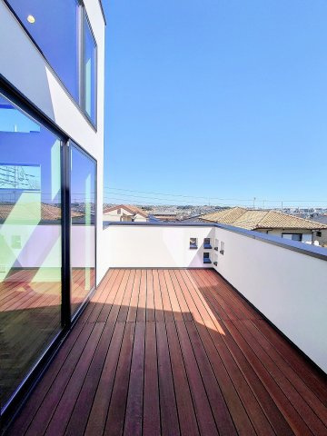 新築分譲住宅 NewStyleみたけ台２のバルコニー
