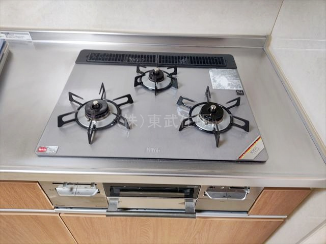 【キッチン】 | 朝日センチュリーみずほ台B棟 | 同時にお料理ができる３口コンロ