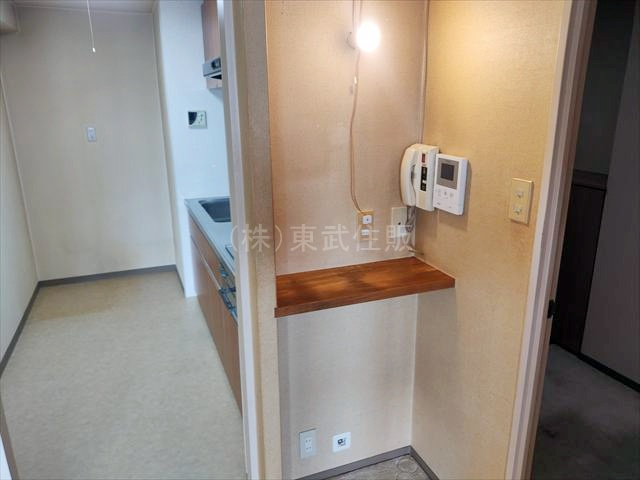 【内装】 | 朝日センチュリーみずほ台B棟 | 電話台付き
