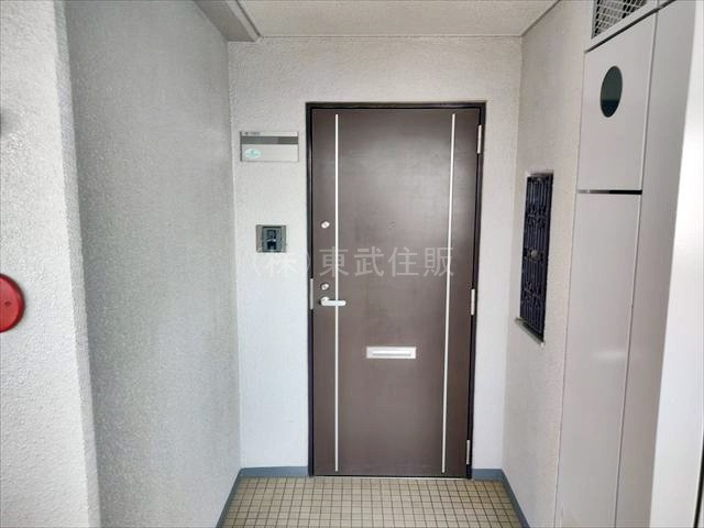 【玄関】 | 朝日センチュリーみずほ台B棟 | 落ち着いた雰囲気の玄関です