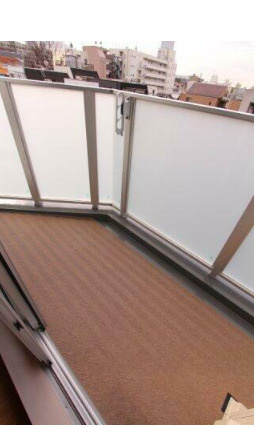 プラウドフラット代々木八幡のバルコニー