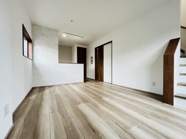 【居間・リビング】今津山中町戸建A