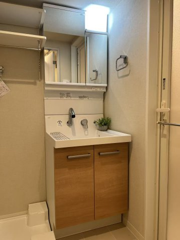 ハイネス阿佐谷603の独立洗面台
