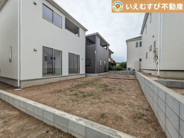 Cradle garden　大泉町寄木戸第18の庭|ガーデニングが楽しめそう
季節の草花で彩りを！ガーデニングで緑あふれる景色を作るのも楽しみ♪