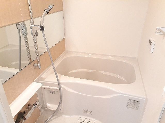 パークサイドグリーンの浴室|コンパクトで使いやすいお風呂です