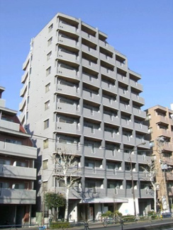 【外観】 | 鉄筋コンクリート造のがっちりとした建物。