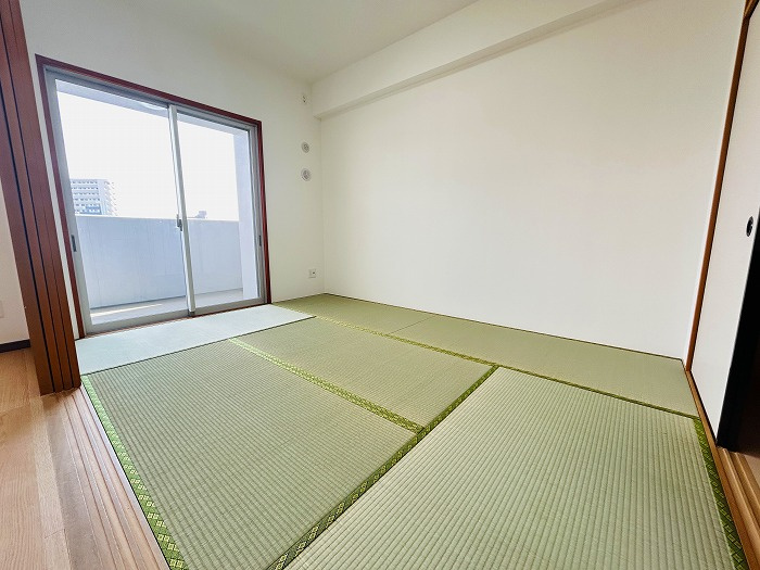 アンピール空港南の和室|掃除や洗濯物を畳むなど、家事のスペースとしても活躍します☆