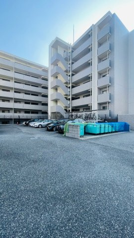 エスリード苦楽園老松町の駐車場|駐車場