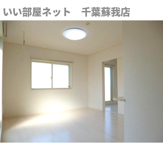 アムール mon frereの居間・リビング|使いやすい居間です