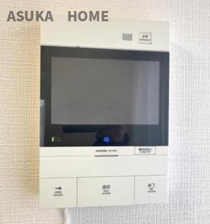 リステージ本郷台プリズムガーデンの防犯設備|訪問者を確認できるTVモニター付きインターフォンです。