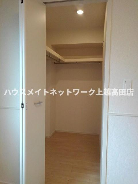 アベニールⅠの収納|ウォークインクローゼット