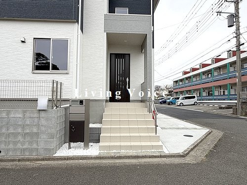 【エントランス】 | 【仲介手数料０円】藤沢市大庭　新築一戸建て　3号棟　全3棟　 | 藤沢市大庭　新築一戸建て　3号棟　全3棟　