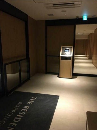 港区六本木１丁目の賃貸マンションのその他|エントランス