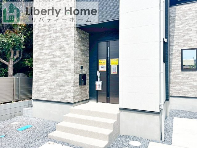 ひたちなか市東大島1期　新築戸建のエントランス
