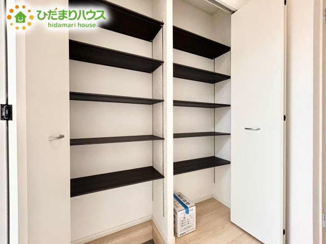 上尾市領家第2　新築戸建　クレイドル08の収納
