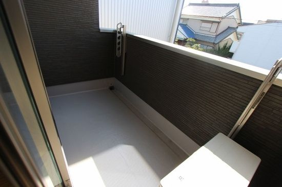 ディアコートＫⅥＳのバルコニー|暖かな日差しのふりそそぐバルコニー