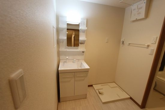 ディアコートＫⅥＳの洗面所|コンパクトで使いやすい洗面所