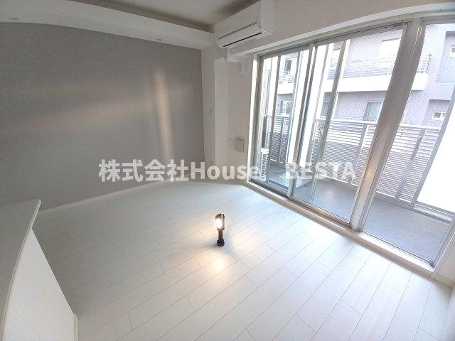 アーバネックスみなと元町の洋室