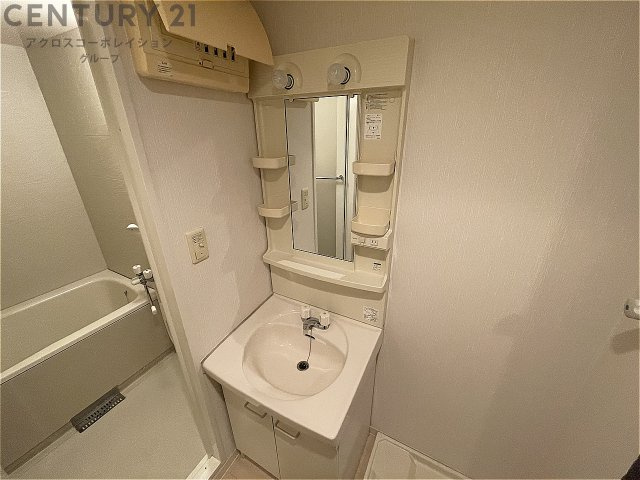 独立洗面化粧台付きでおすすめです！