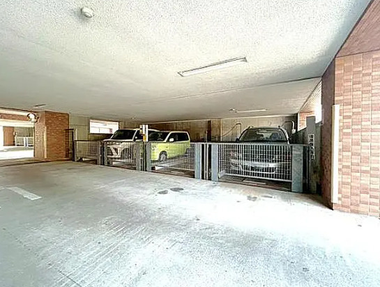 ナイスアーバンステイツ三ツ境の駐車場|全住戸に一台、駐車場付き(車種制限あり)！