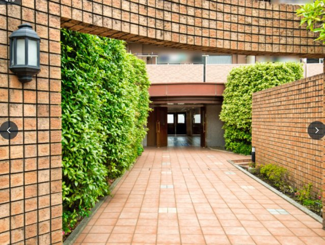 ナイスアーバンステイツ三ツ境のエントランス|エントランスを出て小学校徒歩3分、中学校徒歩9分で子育て環境も安心！