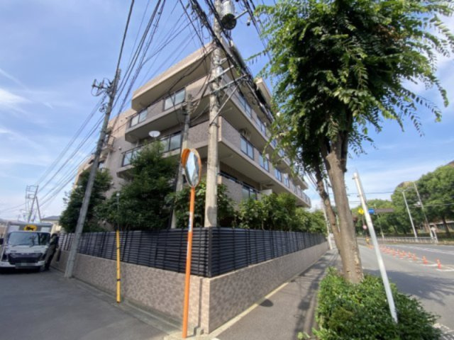 ライオンズマンション清瀬中央公園の外観