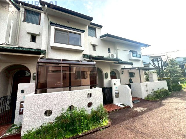 RC造3階建て