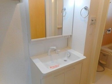 ビオーラ築盛Ⅱの洗面所|コンパクトで使いやすい洗面所