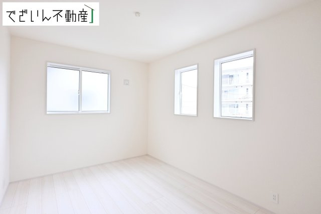 【洋室】 | blooming garden深谷市上柴町西1丁目　新築住宅 | ≪2号棟≫
現地(2026年6月撮影)