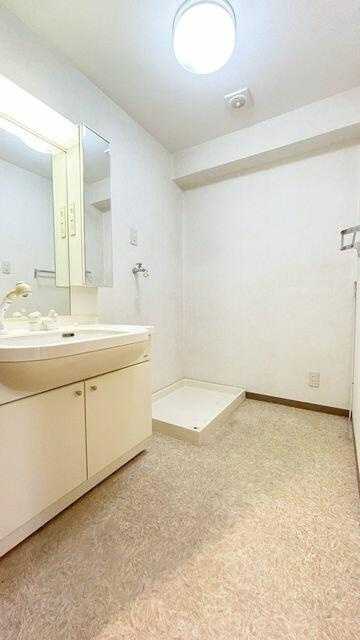 日進市赤池３丁目の中古マンションのその他|◆シャワー水栓の洗髪洗面化粧台