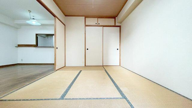 日進市赤池３丁目の中古マンションの和室|◆和室◆続和室◆押入◆天袋