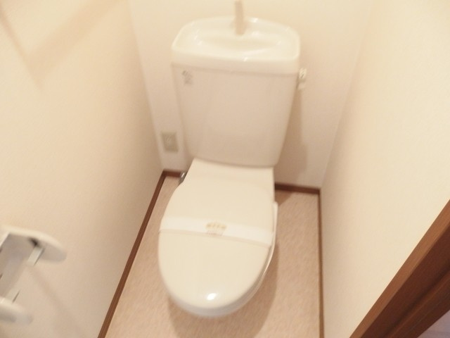 岡崎市法性寺町字色子のアパートのトイレ