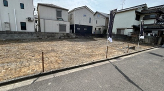 【前面道路含む現地写真】 | ■高槻市城南町四丁目　■建築条件付土地　■全３区画 新規分譲 | ■全３区画分譲
【1号地】2780万円・土地面積／約83.52平米
【2号地】2980万円・土地面積／約87.37平米
【3号地】3080万円・土地面積／約87.37平米
　