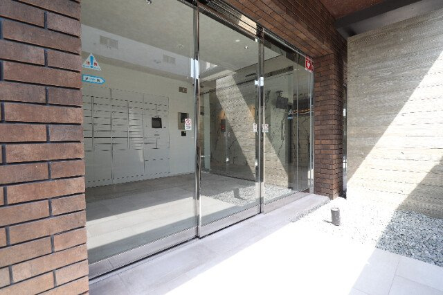 アクシオン大橋ルミナスのエントランス|☆☆駅近く☆オートロック、エレベータ、防犯カメラ、防犯安心です♪
