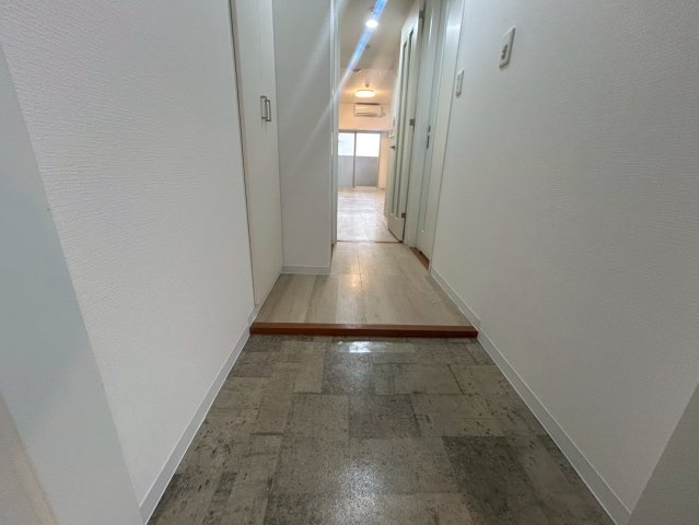 南堀江プライマリーワンの玄関