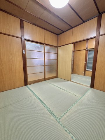飯島貸家の寝室|和室2部屋には新品畳入れてあります♪