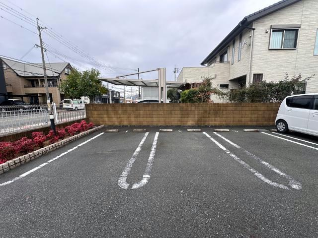 アバンツァート玉手Ⅰの駐車場